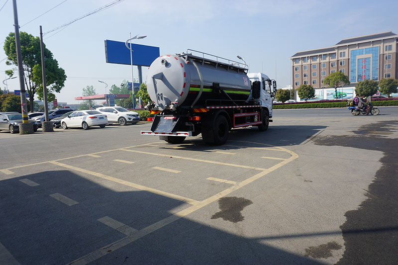 中洁牌XZL5186GXW6型东风吸污车