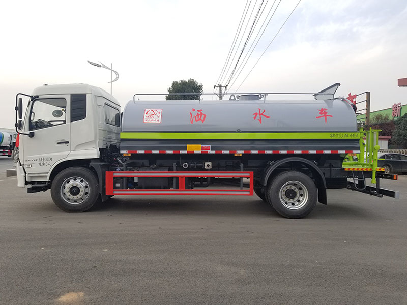 中洁牌XZL5182GSS6型洒水车