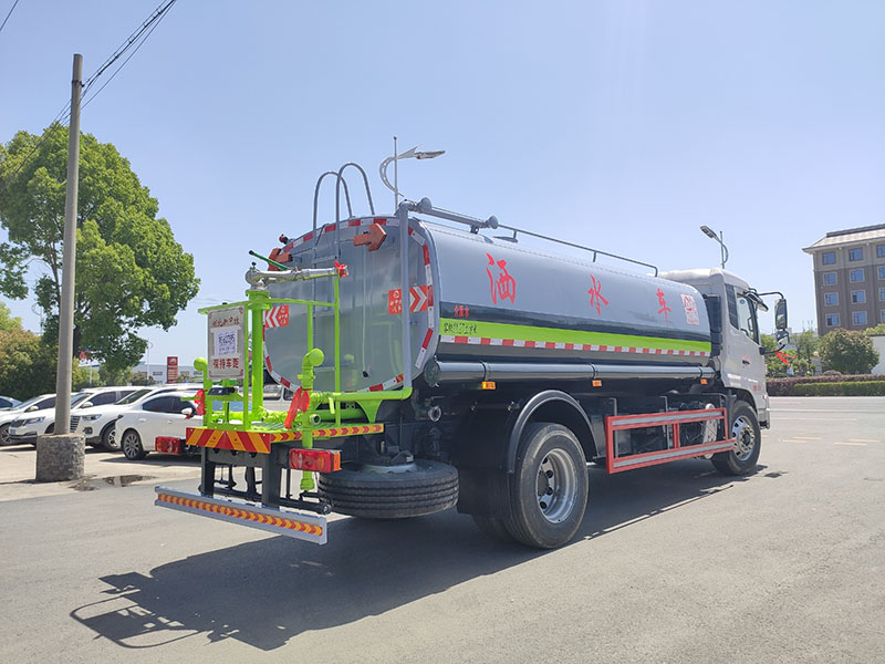 中洁牌XZL5184GSS6型洒水车